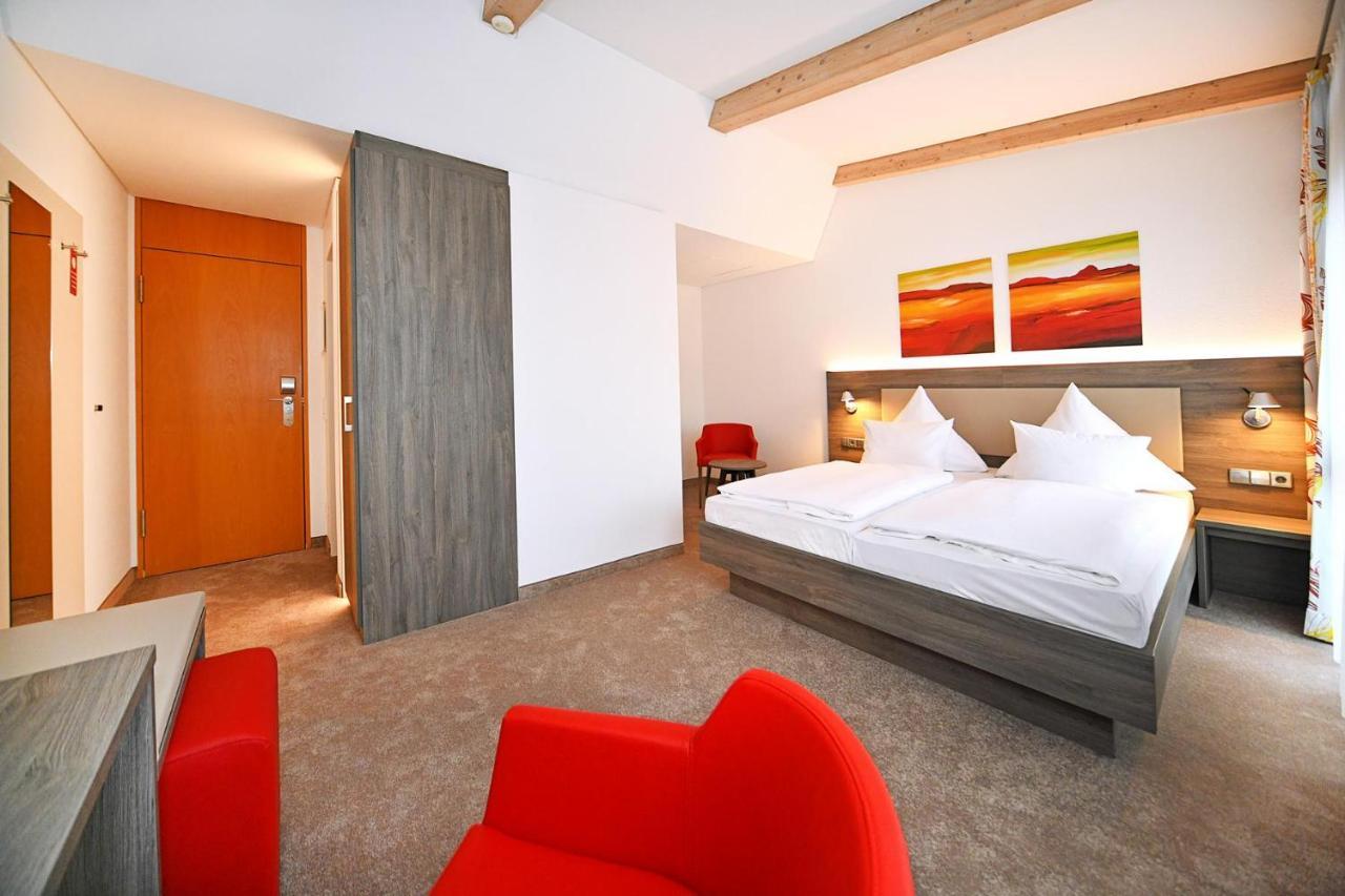 Genohotel Карлсруе Екстериор снимка