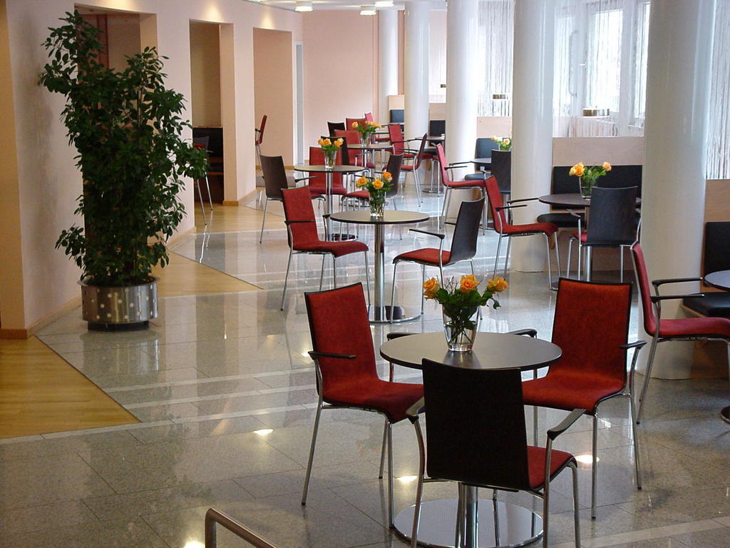 Genohotel Карлсруе Екстериор снимка